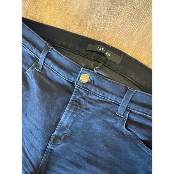 J BRAND Dark Denim Skinny Jean size 32 - Picture 2 of 6